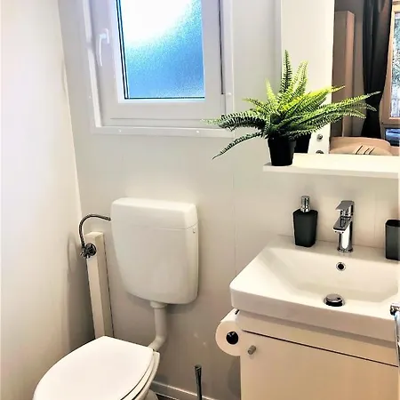 Mobile Home Biograd Soline Tree New *