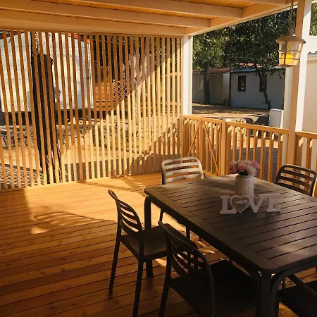 Mobile Home Biograd Soline Tree New Affittacamere *