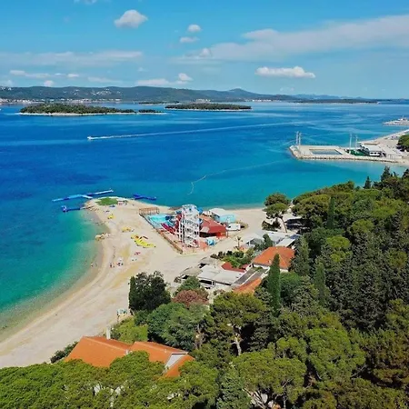Mobile Home Biograd Soline Tree New Affittacamere